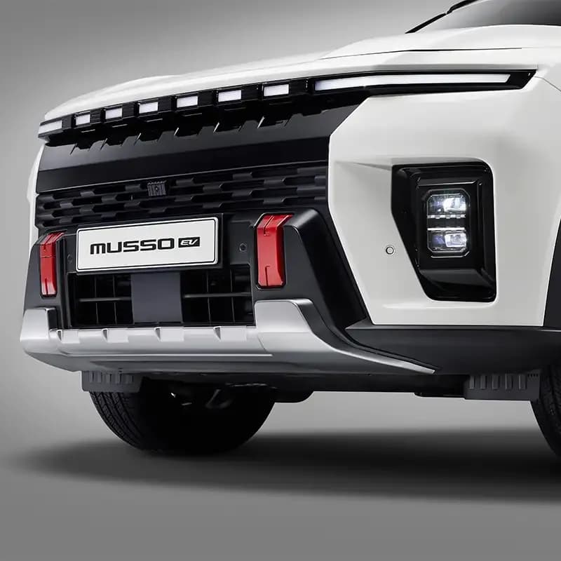 kgm musso ev exterior front grille