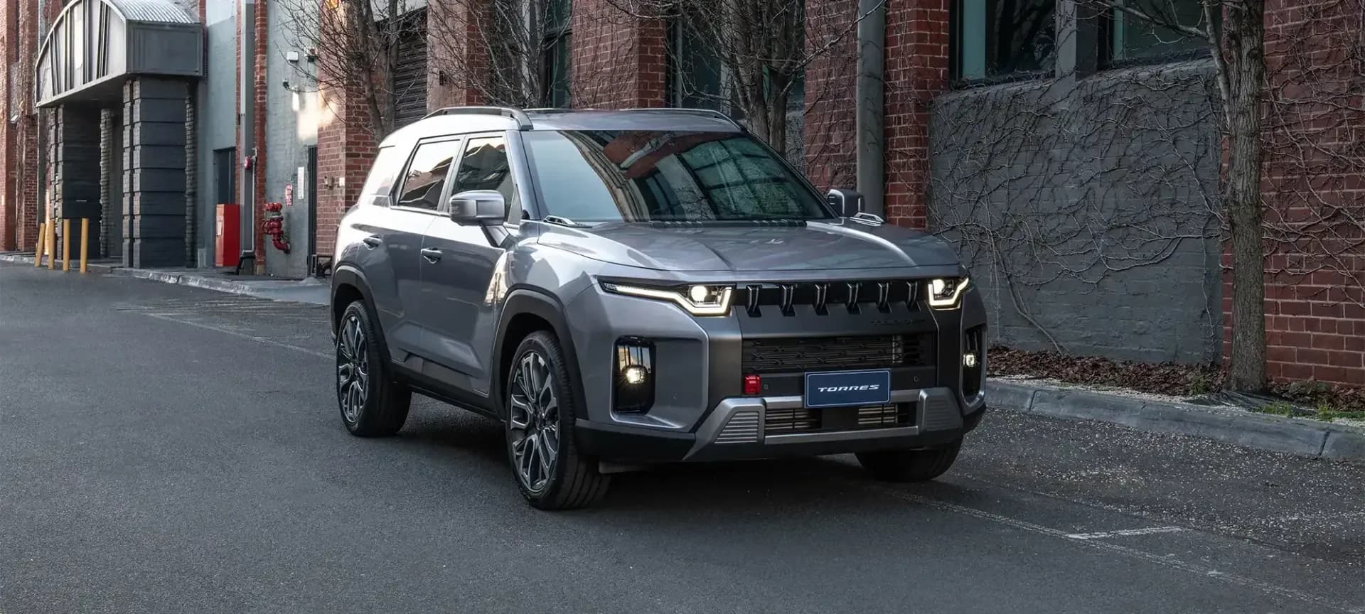kgm-ssangyong-torres-mid-sized-suv-for-families