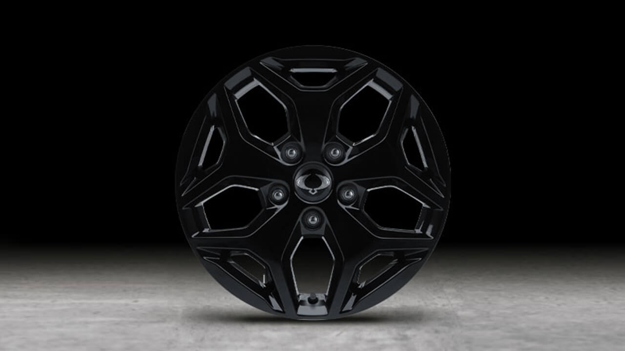 18-inch alloy wheels